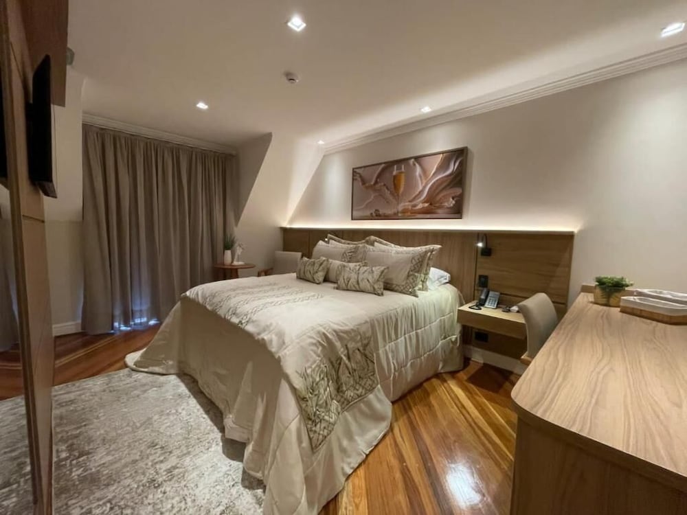 Apartamento Luxo com Varanda e Cama Queen