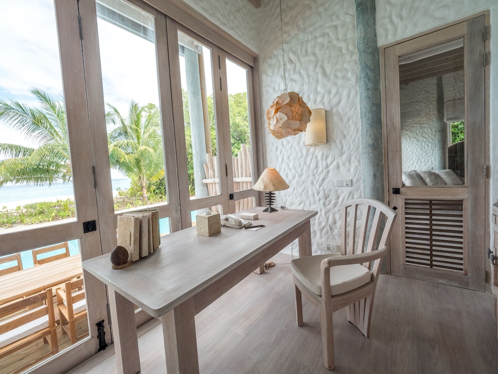 Villa, 3 Bedrooms (one, Residence)