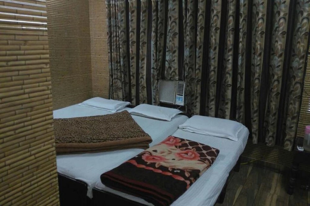 Triple Room, Multiple Beds, Non Smoking