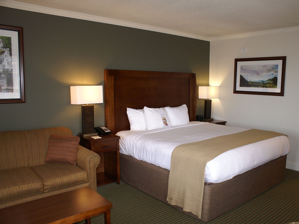 Suite, 1 King Bed, Fireplace
