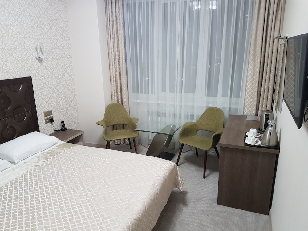Superior Double Room, Partial Sea View (7)