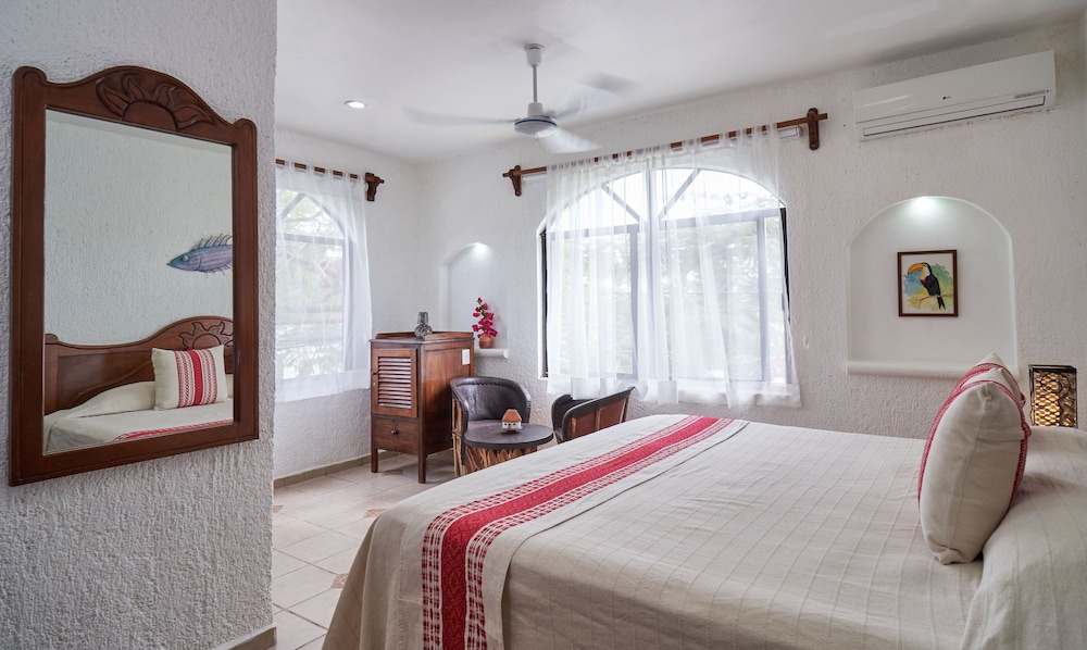 Standard Room, 1 King Bed - Photo 6