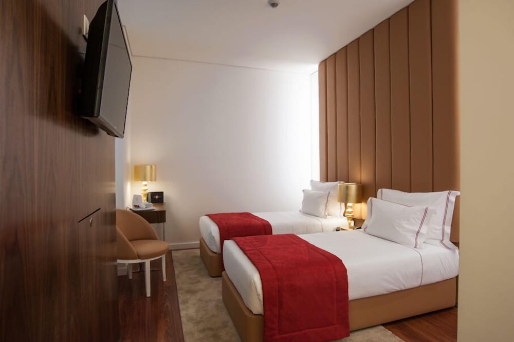 Twin Room (interior)