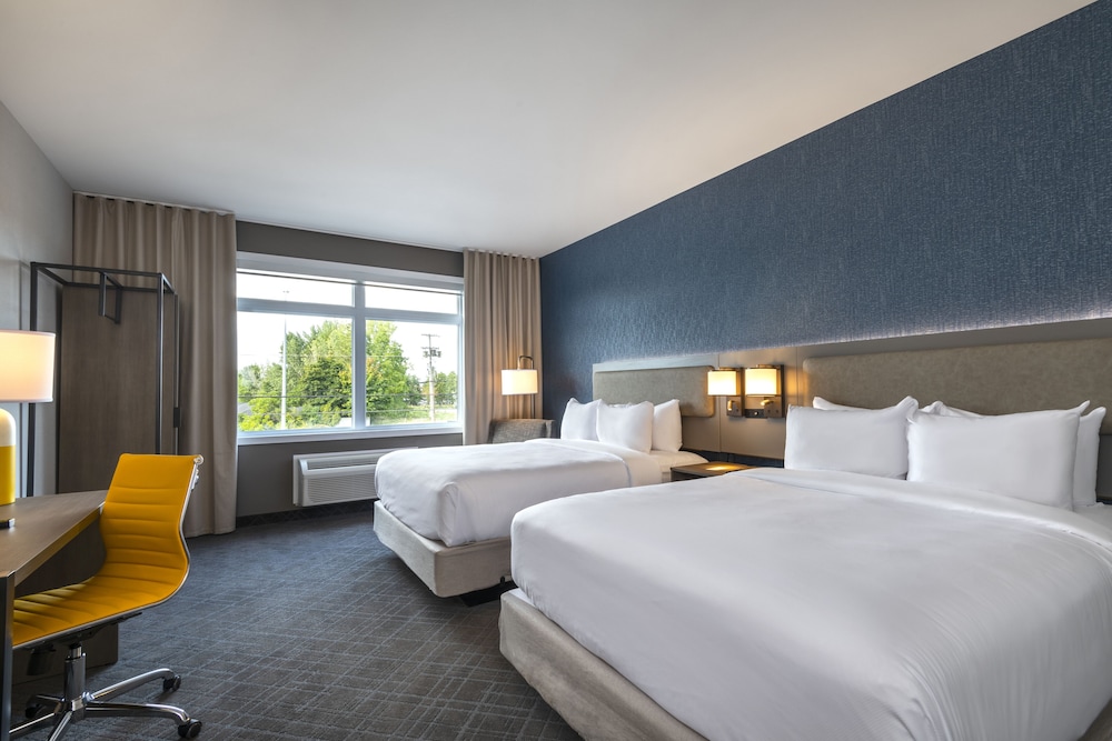 Standard Room, 2 Queen Beds, Non Smoking - Photo 3