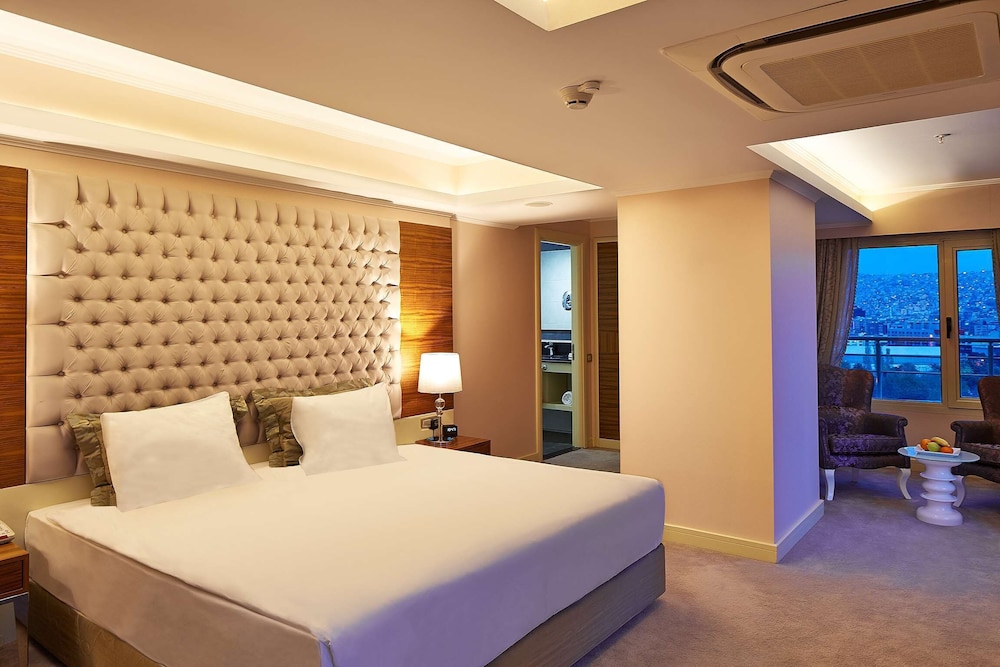 Junior Suite, 1 King Bed