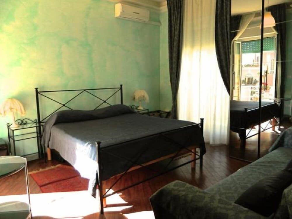 Comfort Room, Partial Sea View