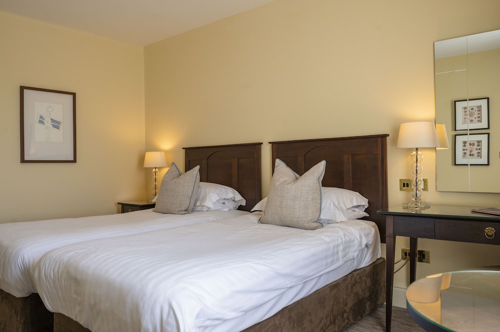 Standard Twin Room, 2 Twin Beds, City View photo 2