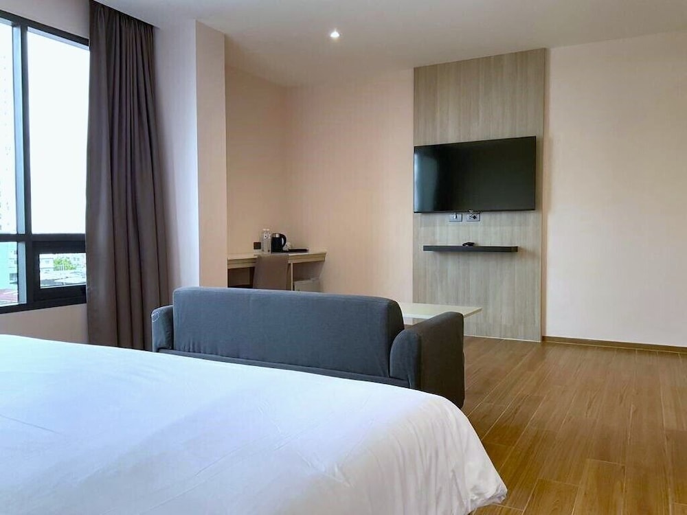 Deluxe Double or Twin Room photo 3