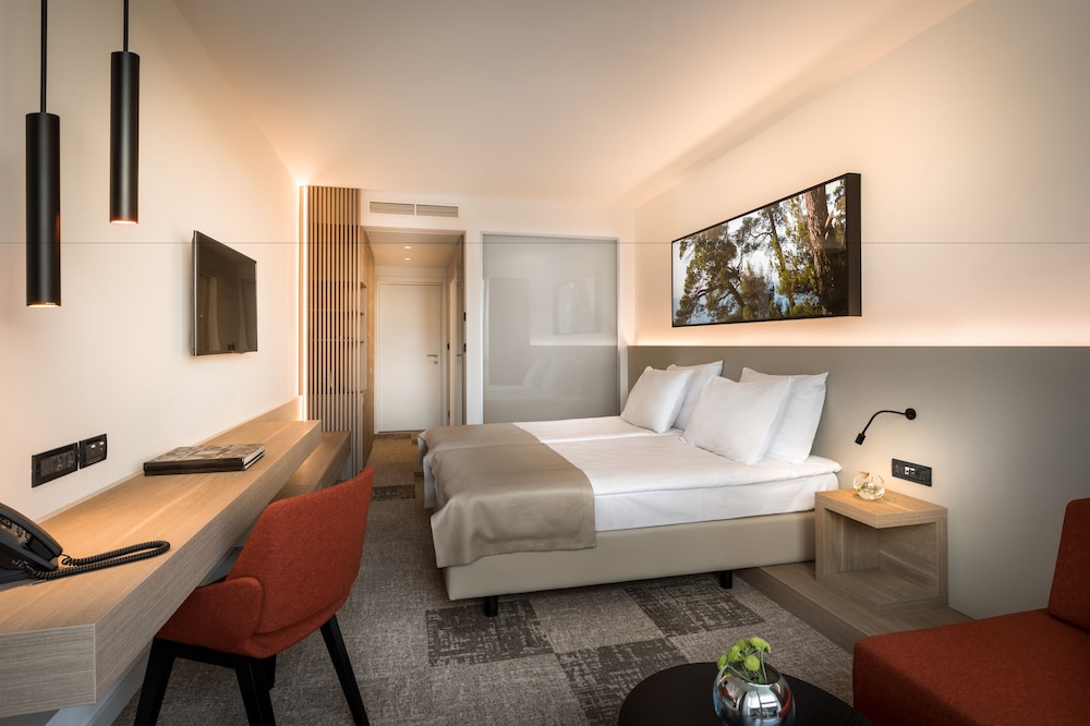 Standard Triple Room - Photo 2