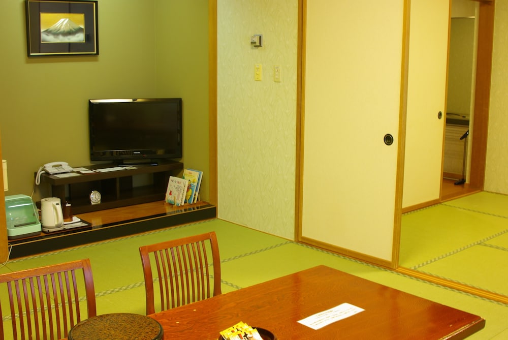 Japanese Style Room For 6 People photo 1