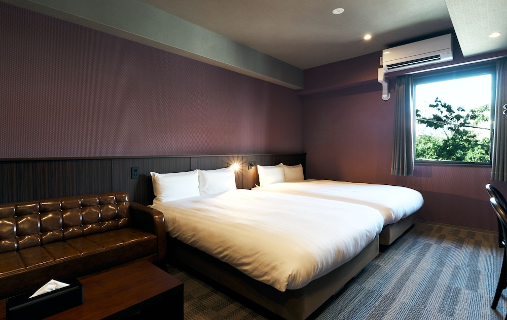 Standard Twin Room with Counter - Photo 1