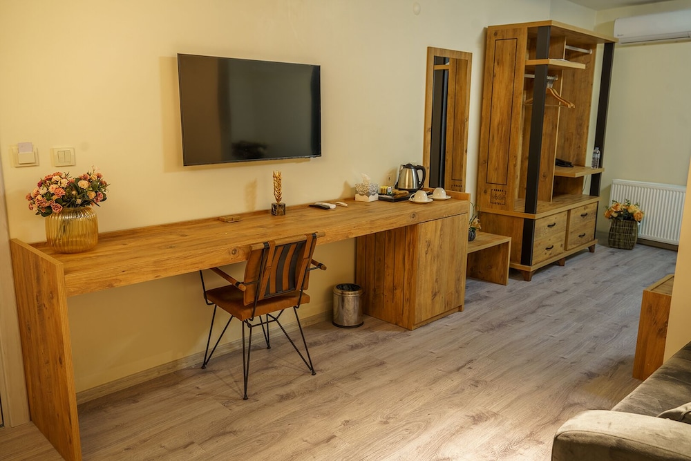 Basic Studio - Photo 4