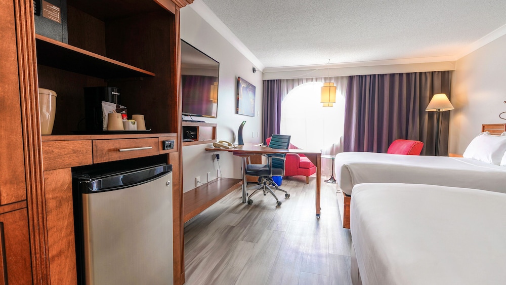 Classic Room, 2 Double Beds, Bathtub photo 1