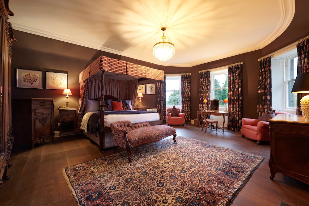 Deluxe Suite photo 2