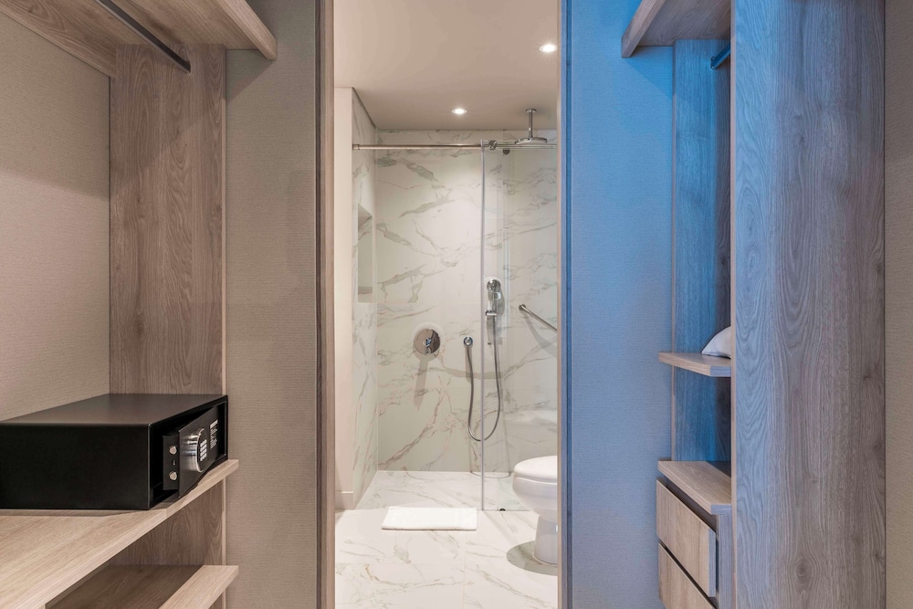 Premium Room, 2 Double Beds, Balcony, Ocean View photo 3