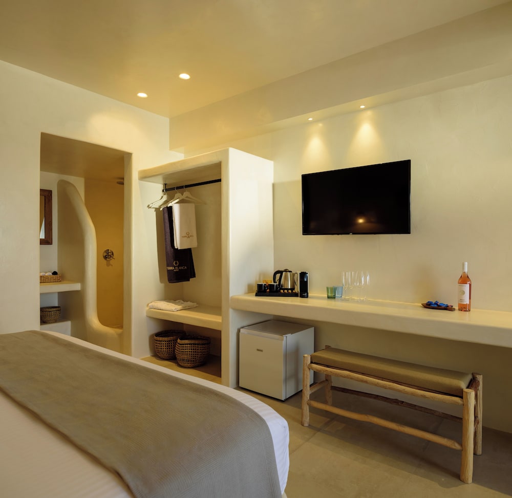Deluxe Triple Room - Photo 1