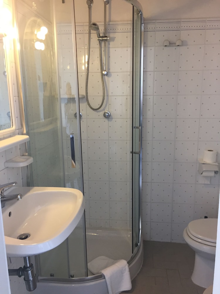 Classic Double Room Single Use, Sea View photo 3