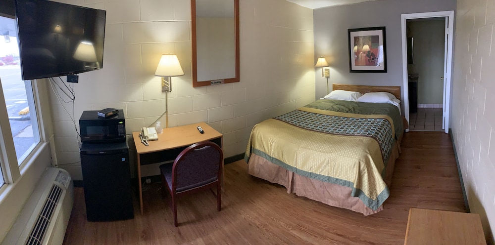 Standard Room, 1 Queen Bed, Smoking photo 1