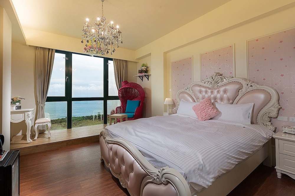 Deluxe Double Room, Ocean View (301) photo 1