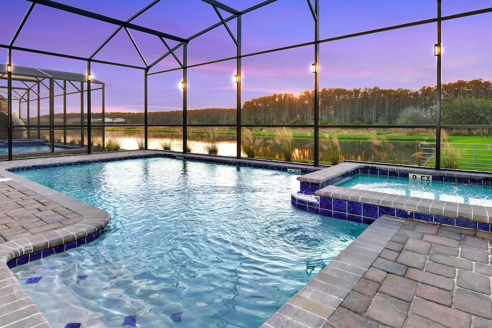 Upstay - Lakeview Mansion w Pool Spa and Cinema, Kuva 3