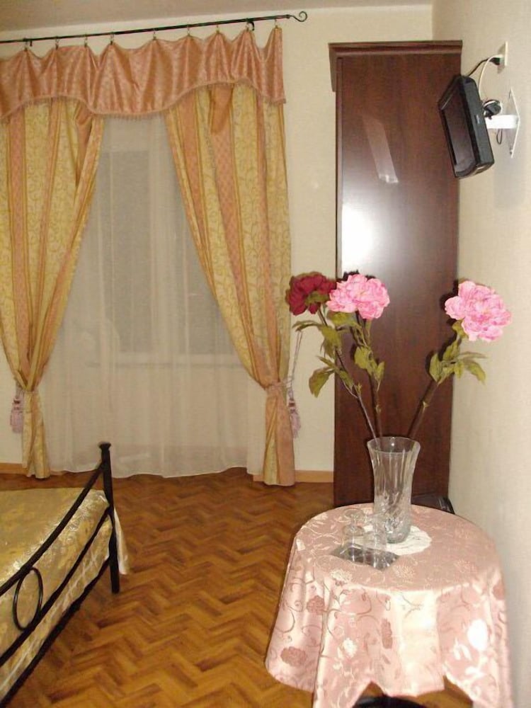 Standard Triple Room, Private Bathroom