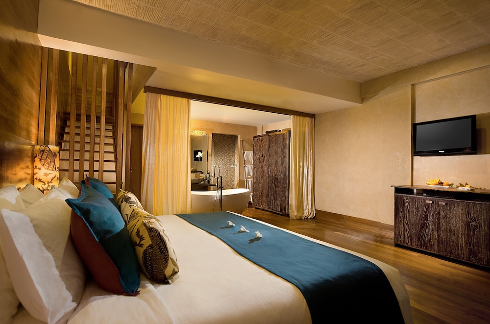 Deluxe Suite - Photo 6
