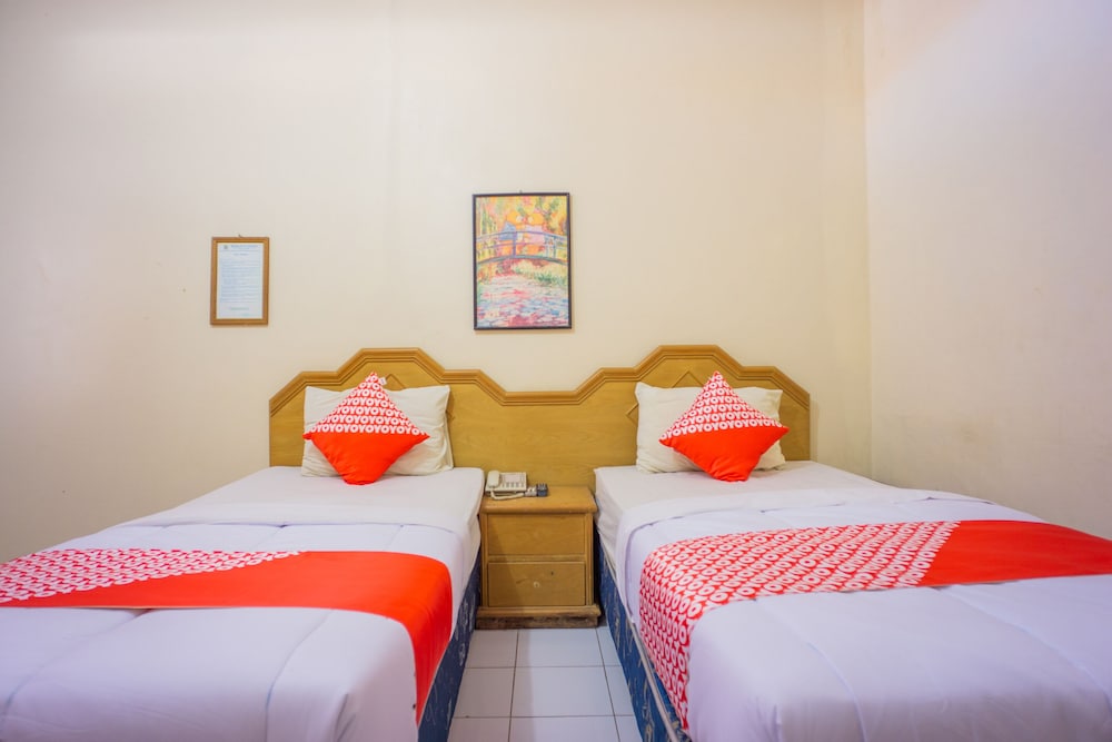 Standard Twin Room - Photo 4