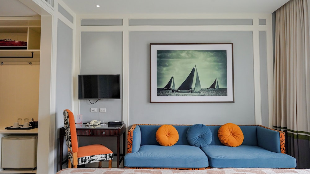 Deluxe Room - Photo 9