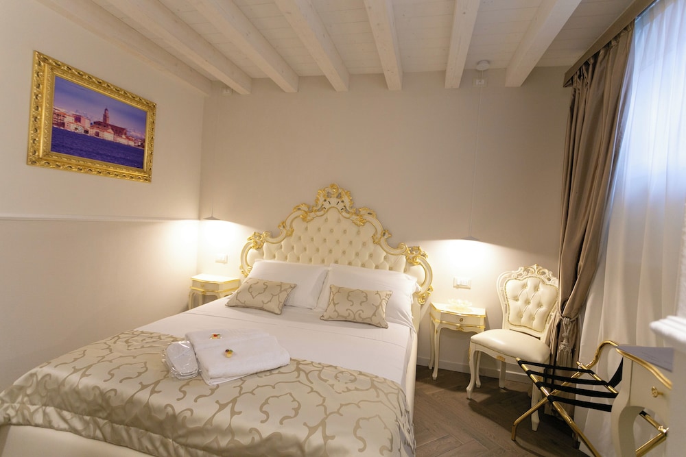 Standard Room photo 3