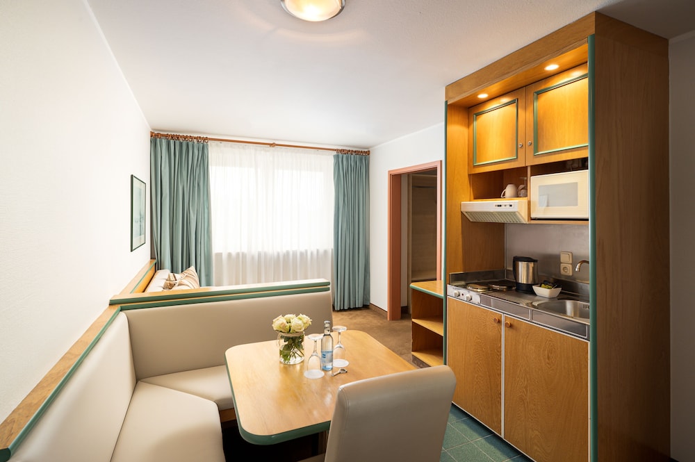 Apartment - Photo 2