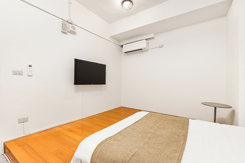 Two-Bedroom Suite - Photo 10