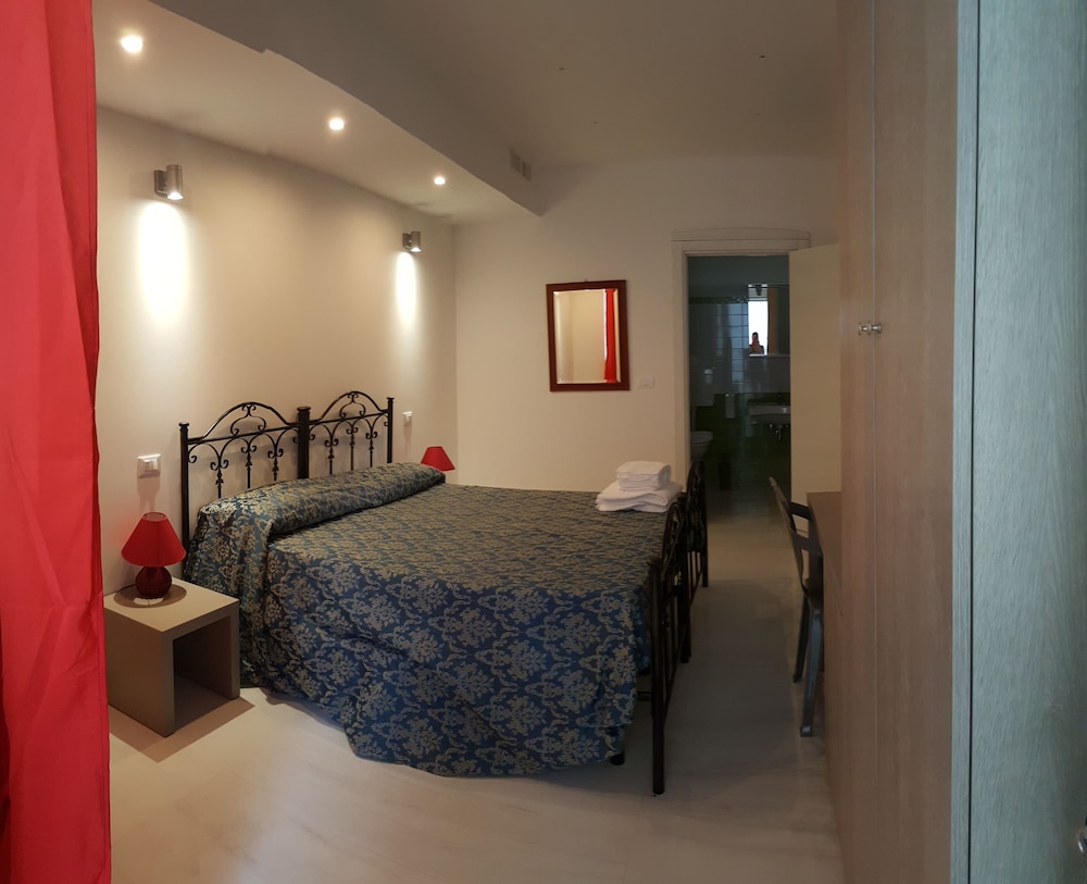Double or Twin Room, 1 Bedroom photo 3
