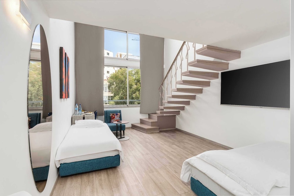 Family Duplex (Suite) - Photo 2