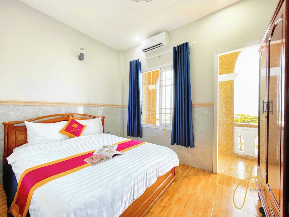 Deluxe Double Room, Balcony, Beach View