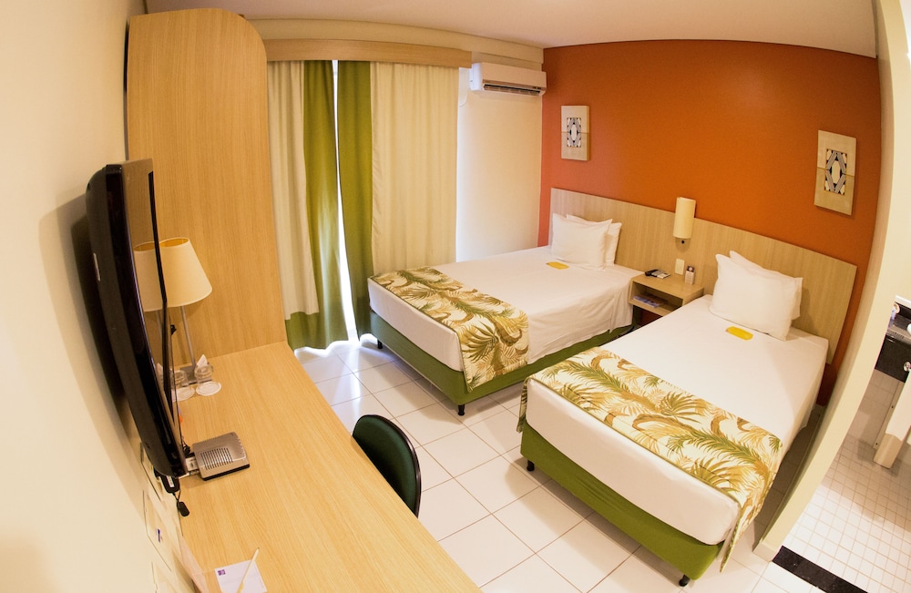 Standard Twin Room - Photo 2