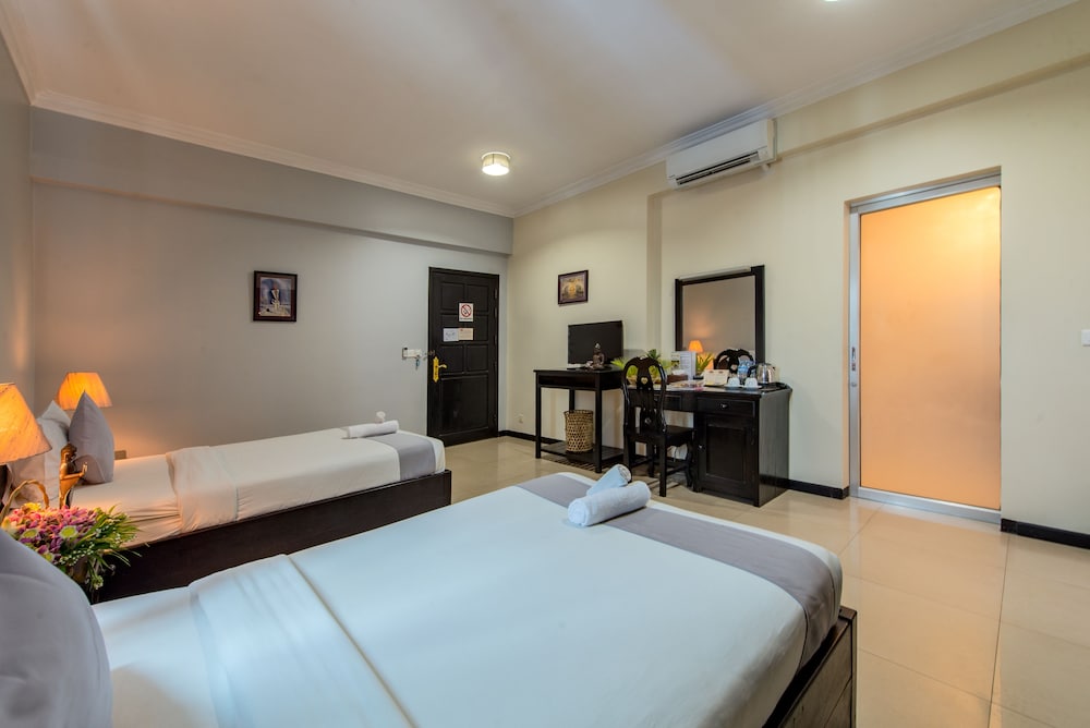 Family Suite - Photo 10