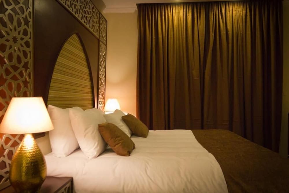 Deluxe Triple Room, 1 Queen Bed photo 1