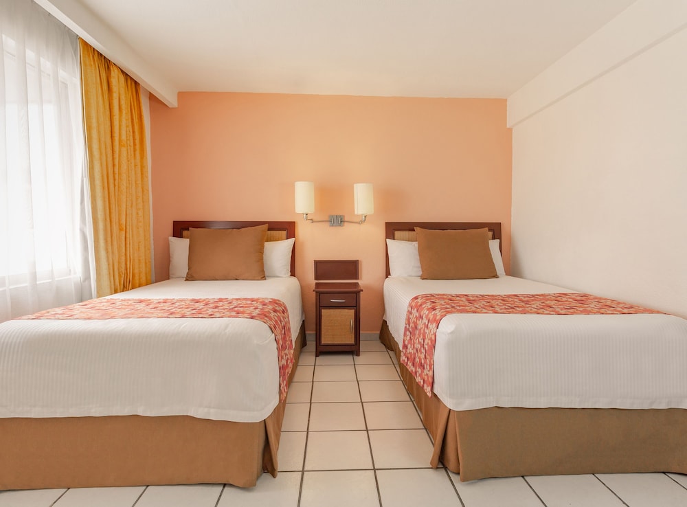 Twin Room - Photo 3