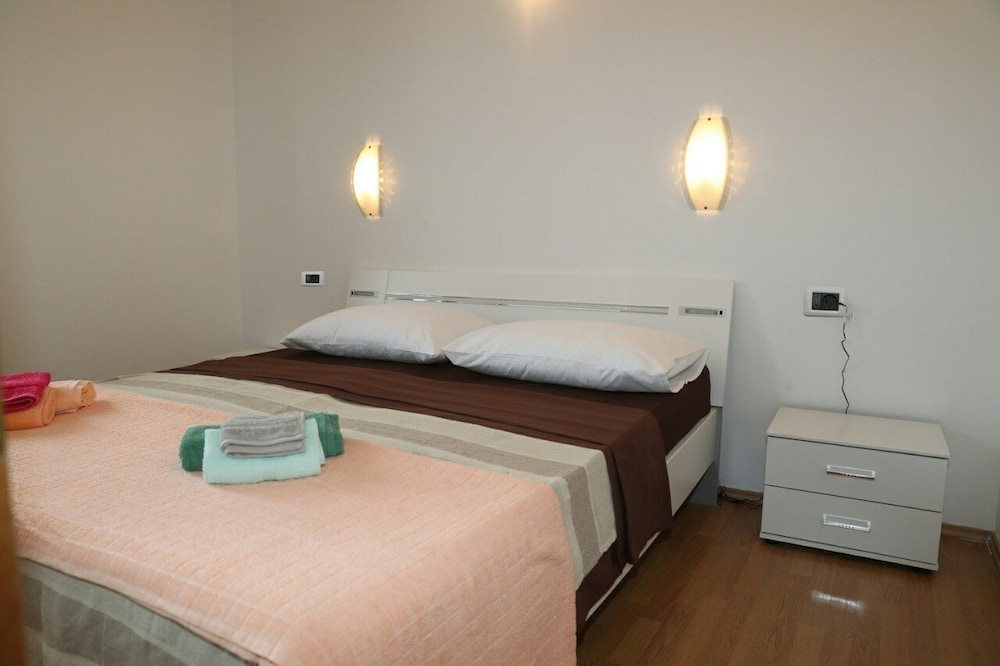 Basic Apartment, 2 Bedrooms, Garden Area