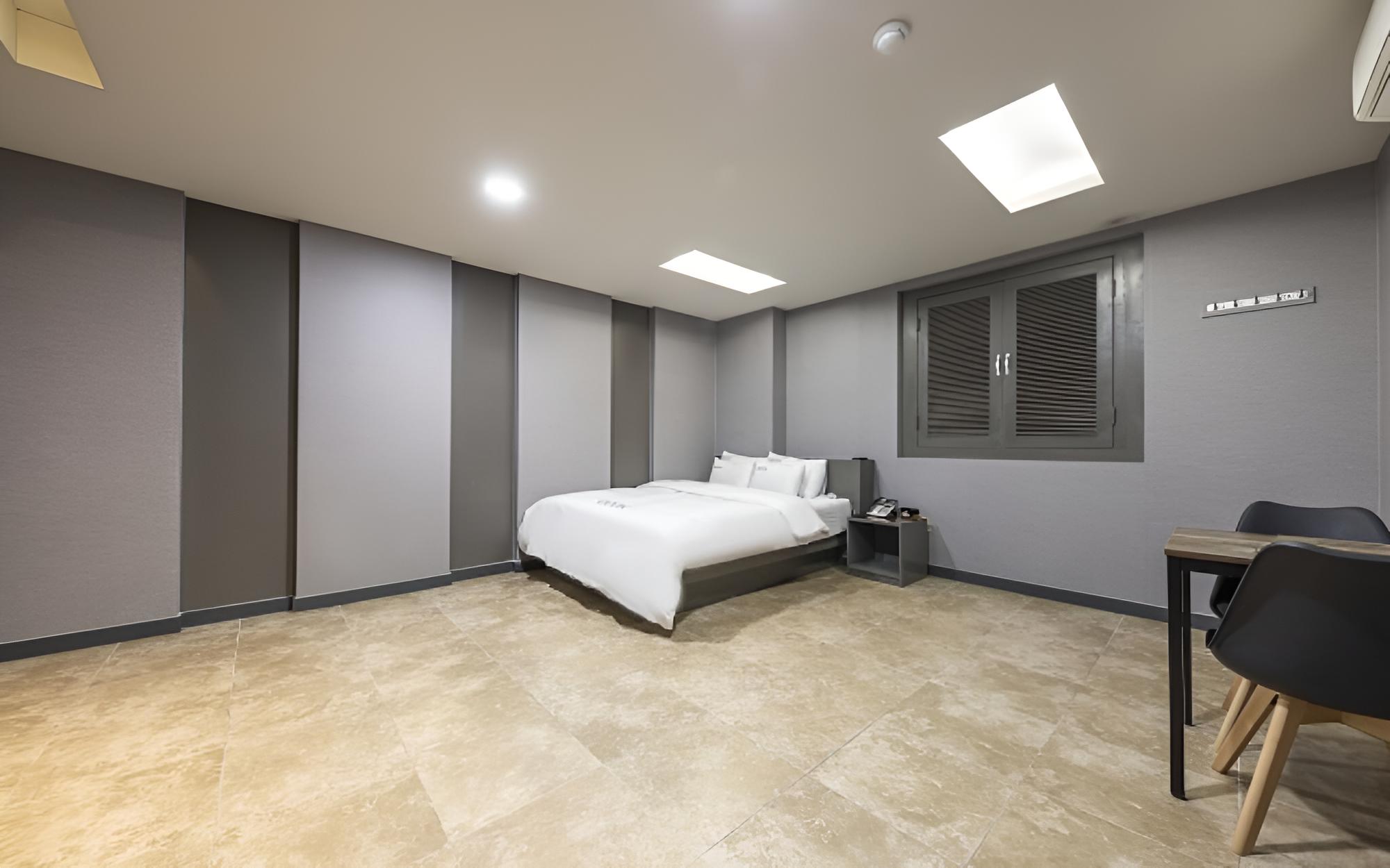 Room (Double PC - High Specifiaction PC (LO) photo 3