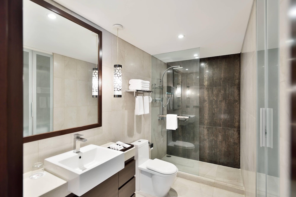 Studio Suite, 1 King Bed, Balcony