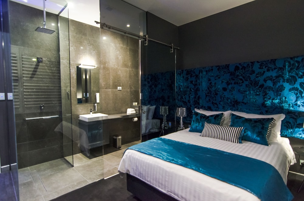 Standard Room, 1 Queen Bed (Room 8) photo 2