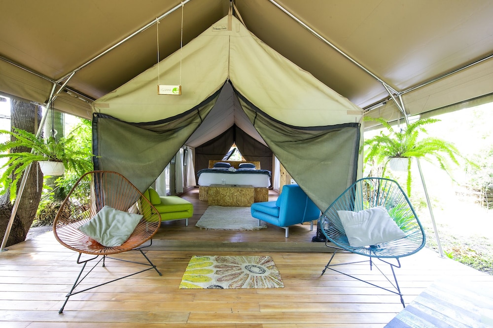 Comfort Tent, 1 King Bed