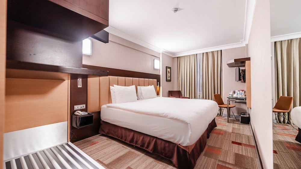 Available room