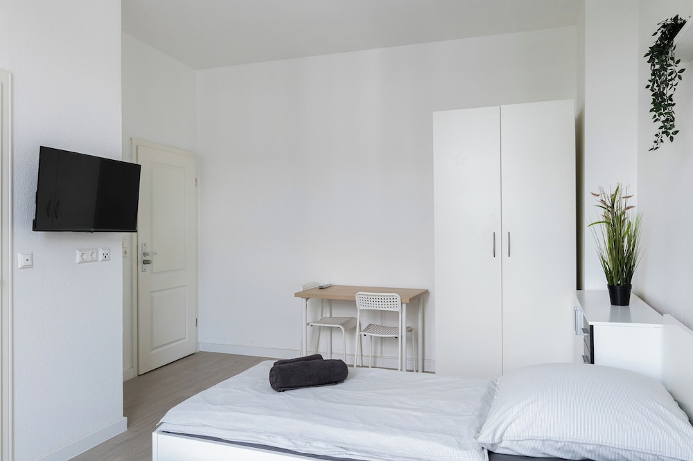 Basic Double or Twin Room photo 2