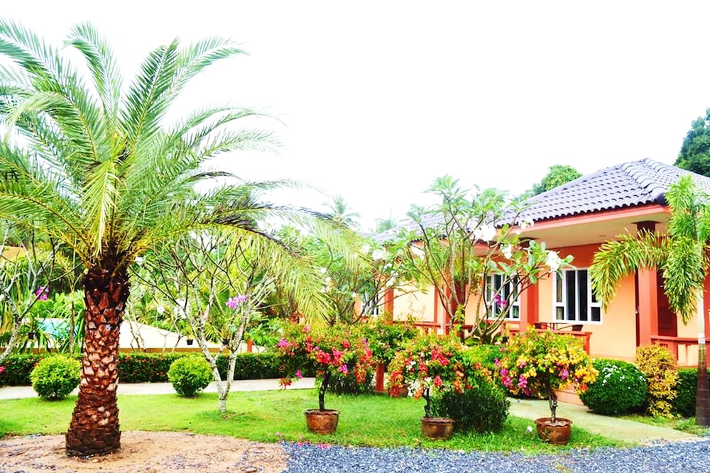 Deluxe Double Room, 1 Double Bed, Garden View photo 2