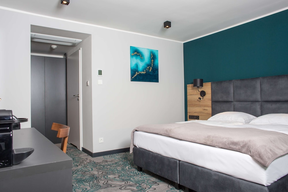 Executive Room, 2 Twin Beds - Photo 1