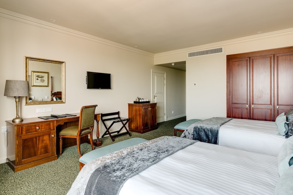 Superior Twin Room, 2 Double Beds photo 3