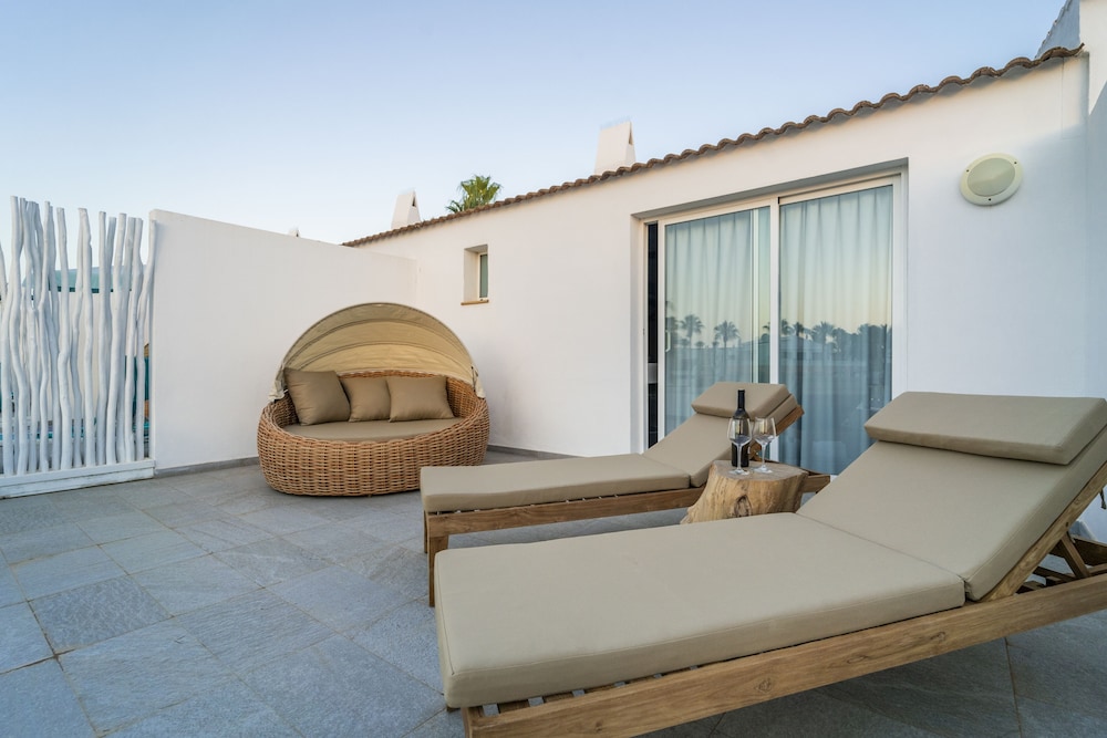 Studio Suite, Terrace, Marina View - Photo 5