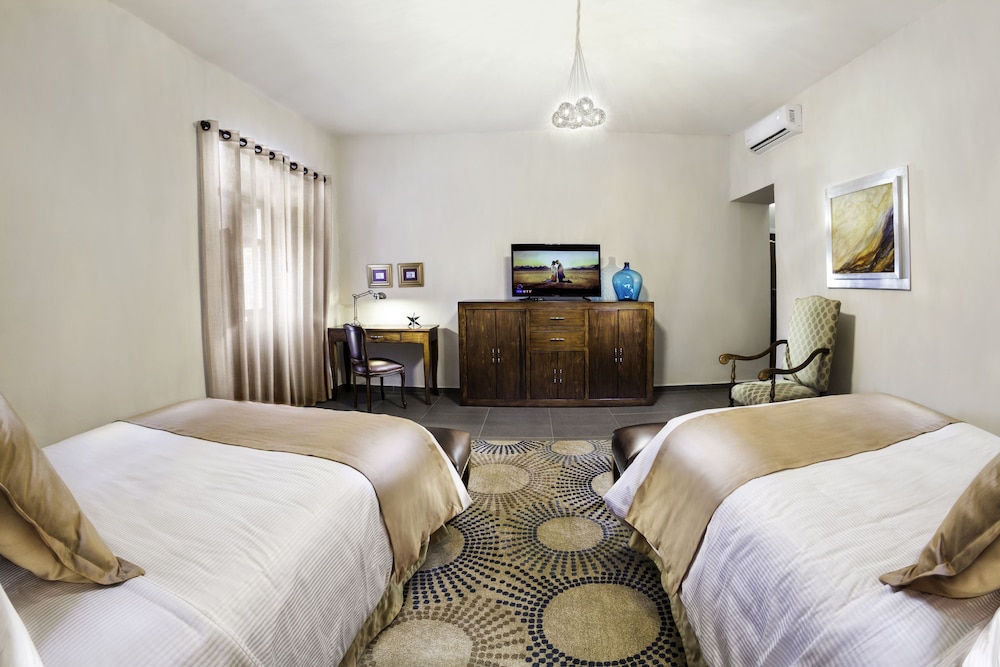 Deluxe Room, 2 Double Beds
